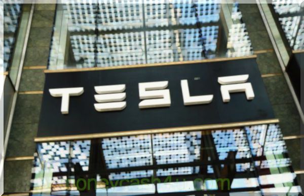 банківська справа : Tesla хліви більше керівників, тримає Hackathon виправити вузькі місця