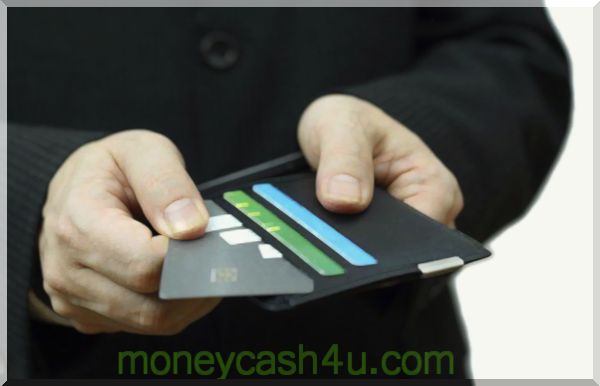 банкарство : Кредитне картице у односу на дебитне картице: у чему је разлика?